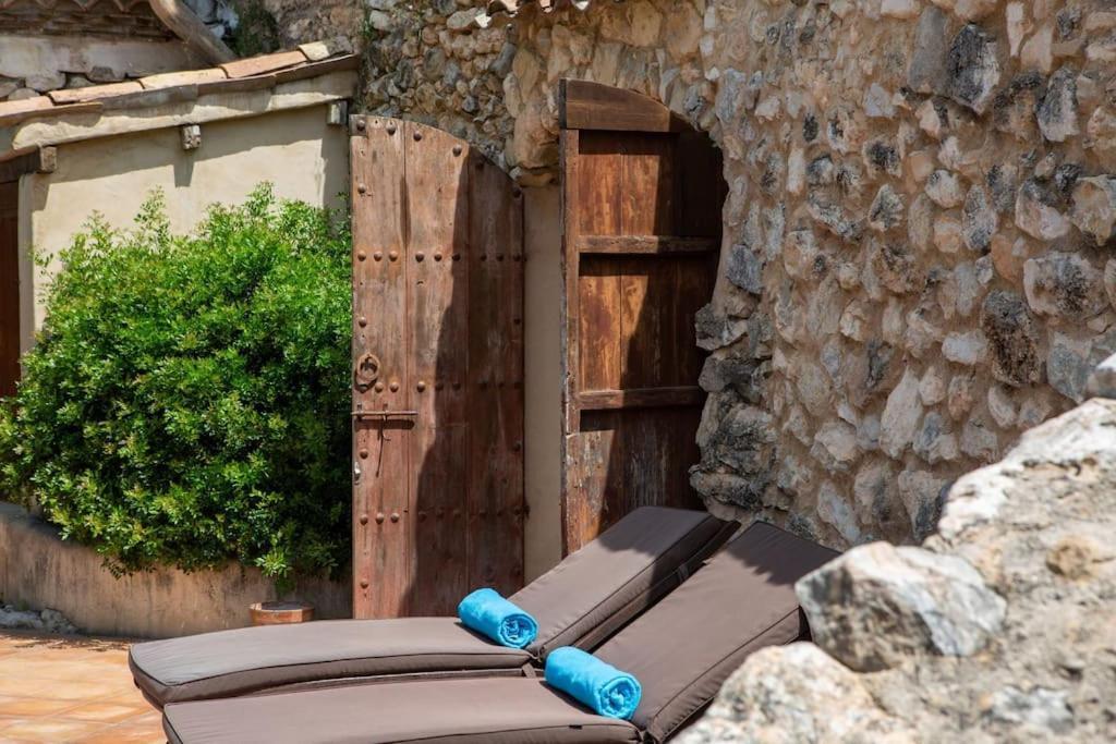 Sitges Hill Retreats-Masia Nur 22 Bedrooms Divided Over 9 Houses For Max 44 Guests Canyelles  Dış mekan fotoğraf
