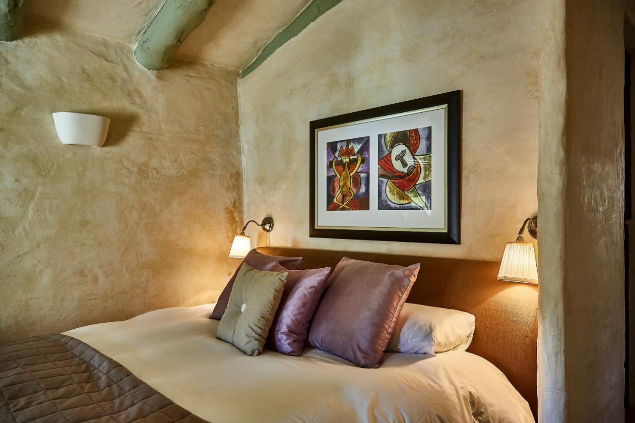 Sitges Hill Retreats-Masia Nur 22 Bedrooms Divided Over 9 Houses For Max 44 Guests Canyelles  Dış mekan fotoğraf