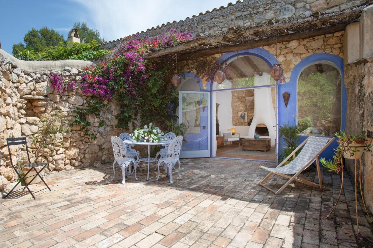 Sitges Hill Retreats-Masia Nur 22 Bedrooms Divided Over 9 Houses For Max 44 Guests Canyelles  Dış mekan fotoğraf
