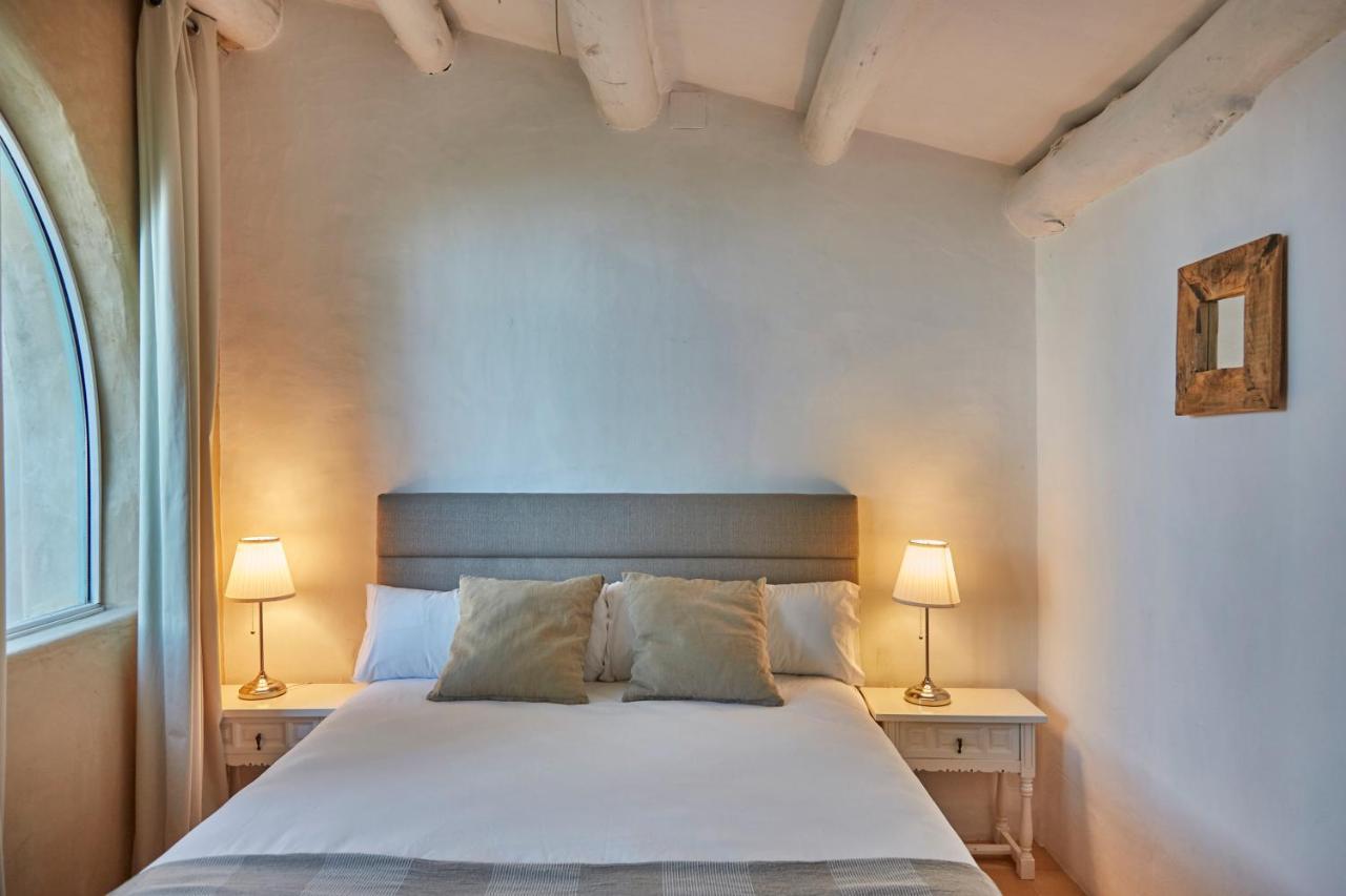 Sitges Hill Retreats-Masia Nur 22 Bedrooms Divided Over 9 Houses For Max 44 Guests Canyelles  Dış mekan fotoğraf