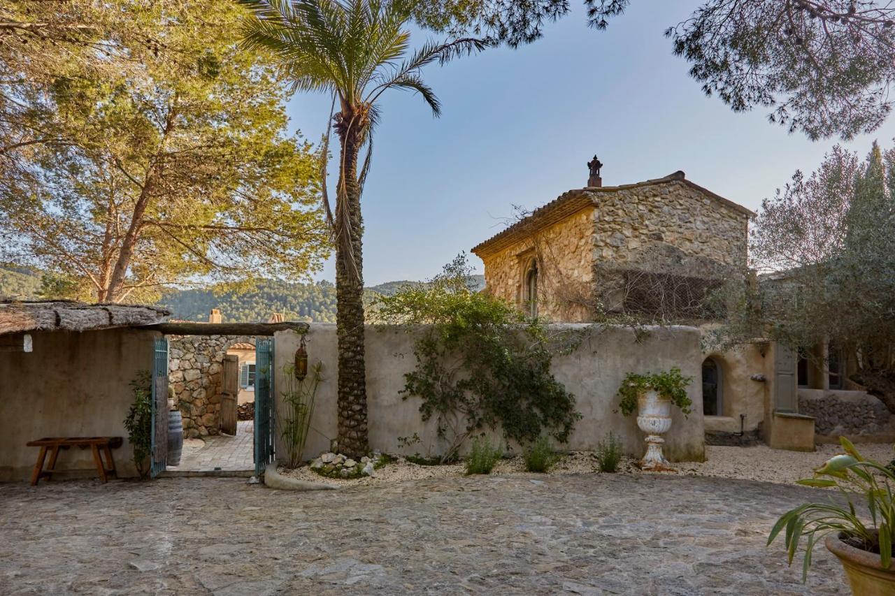 Sitges Hill Retreats-Masia Nur 22 Bedrooms Divided Over 9 Houses For Max 44 Guests Canyelles  Dış mekan fotoğraf