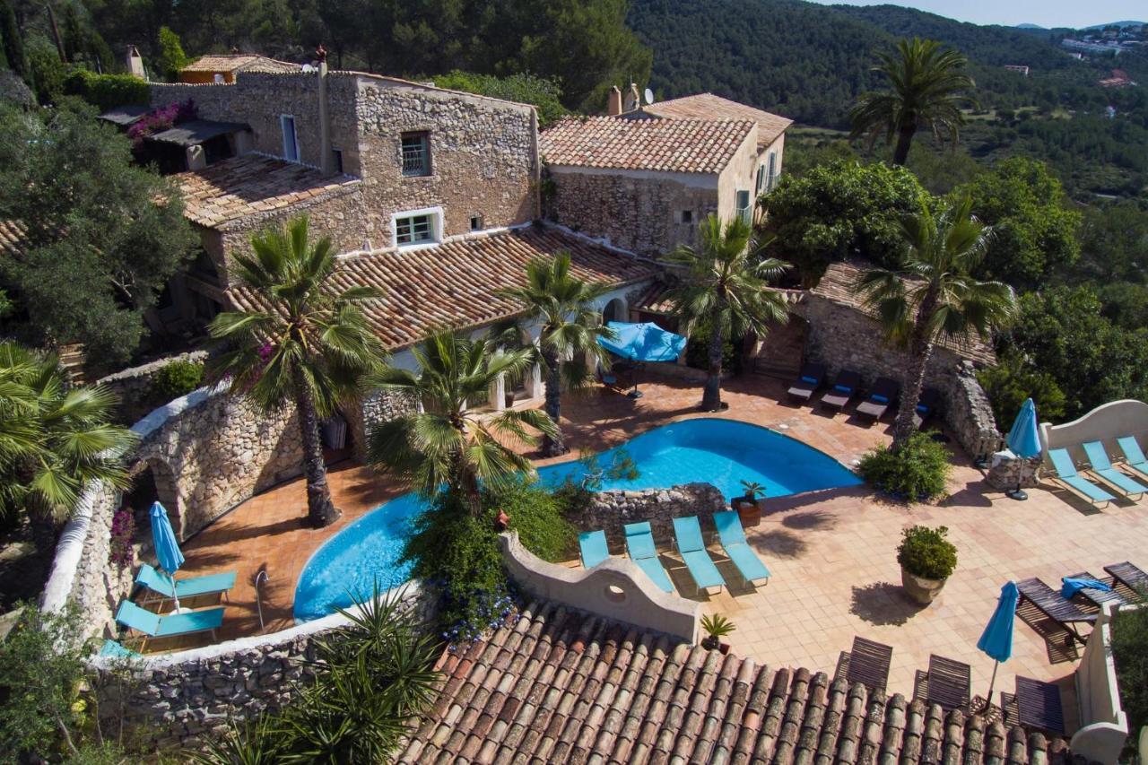 Sitges Hill Retreats-Masia Nur 22 Bedrooms Divided Over 9 Houses For Max 44 Guests Canyelles  Dış mekan fotoğraf
